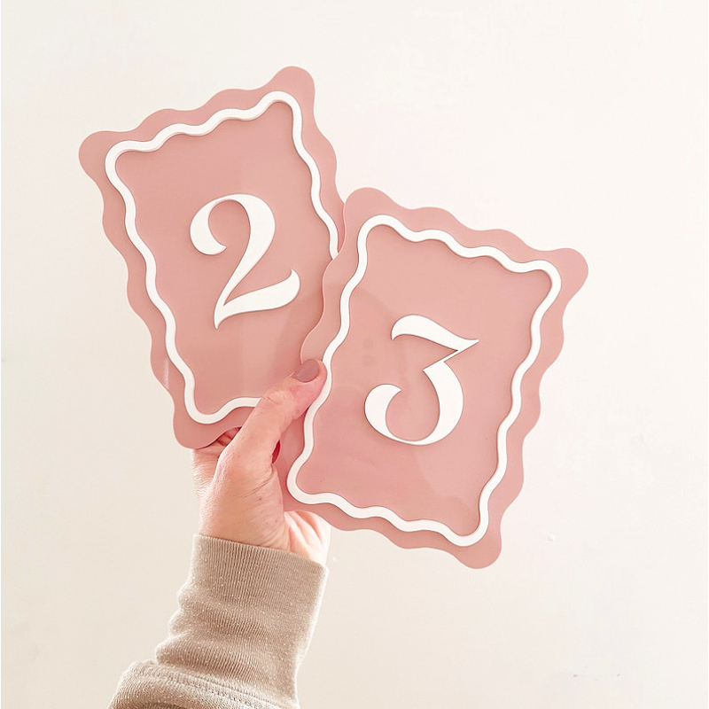 Wavy Wedding Table Numbers Cus - đánh giá và giá Table Number Gold